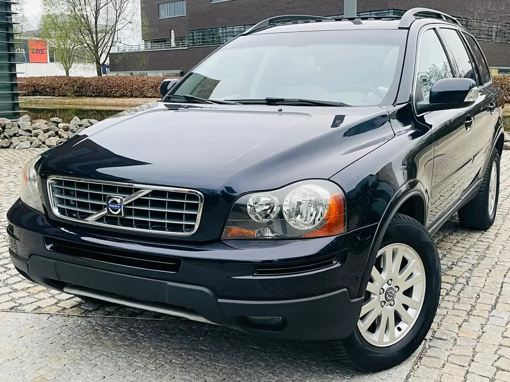 Volvo XC90, 2.4D5 136KW 4x4 AUT SERVISKA